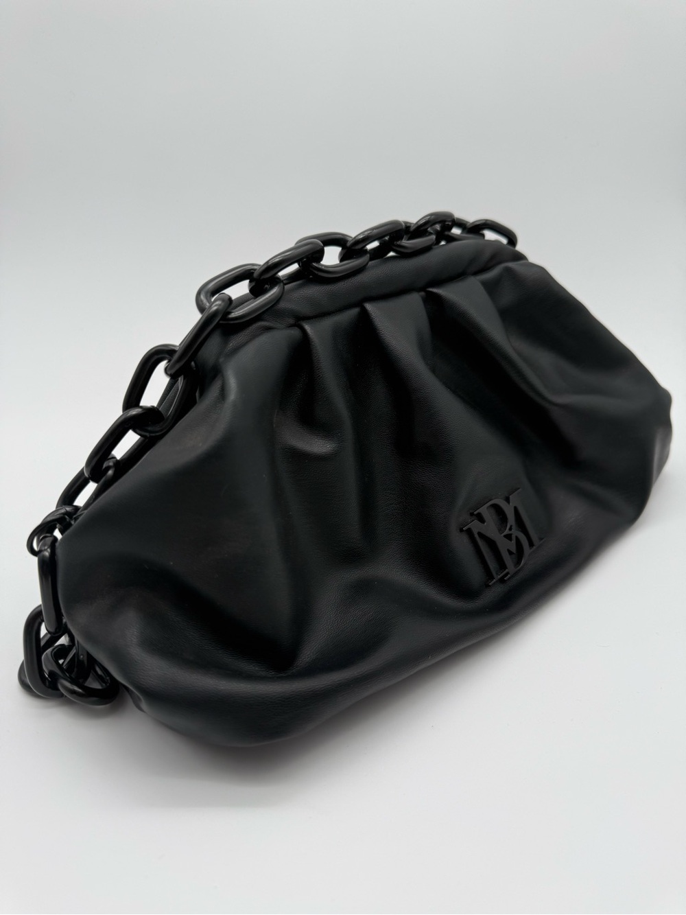 Badgley Mischka Black Purse Chunky Chain Pouch Clutch Bag